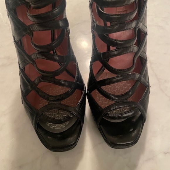 Alaia Black Leather Cage Strappy Open Toed Heels - Picture 9 of 10